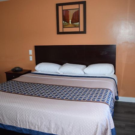 White Oaks Motel Pennsville/Carneys Point Екстер'єр фото