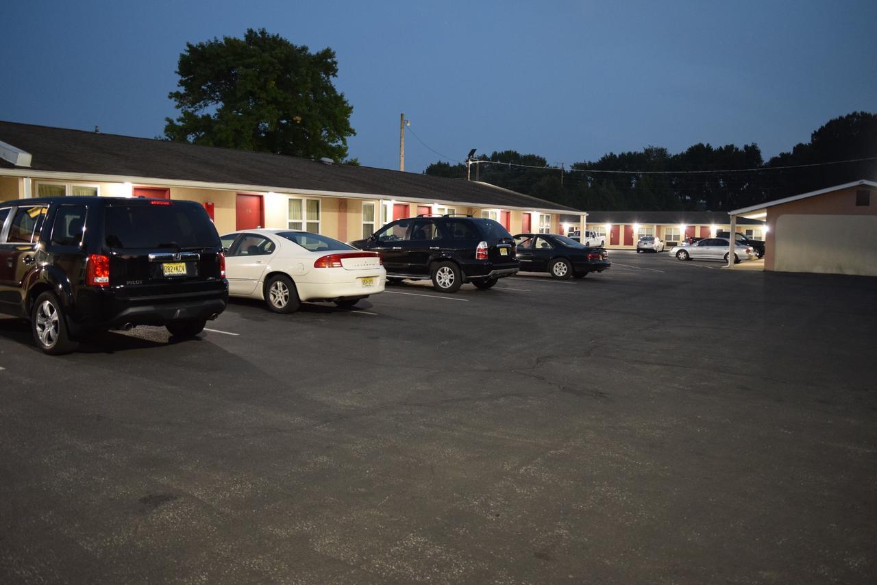 White Oaks Motel Pennsville/Carneys Point Екстер'єр фото