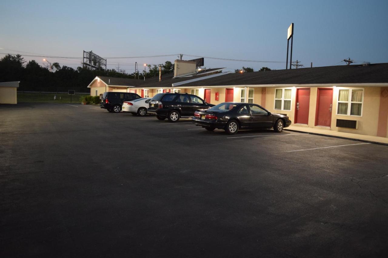 White Oaks Motel Pennsville/Carneys Point Екстер'єр фото